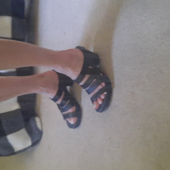 Dansko sandals size 39 genuine leather worn once . Fit like 8.5 imo - Picture 7 of 16